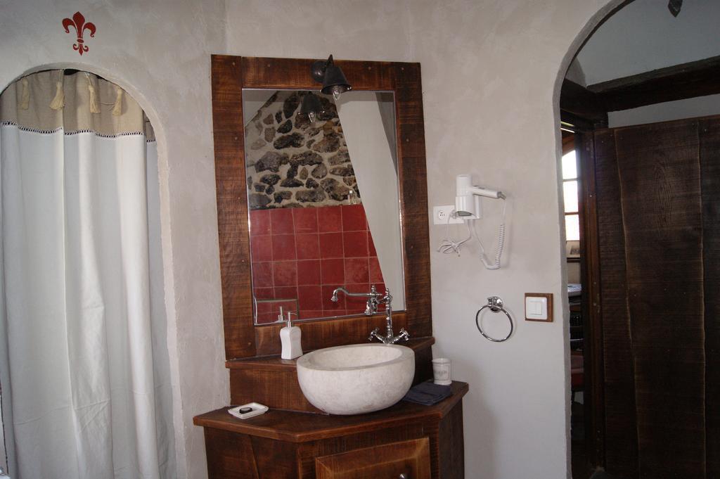 Bed and Breakfast La Briarde Medievale Chatres-sur-Cher Номер фото